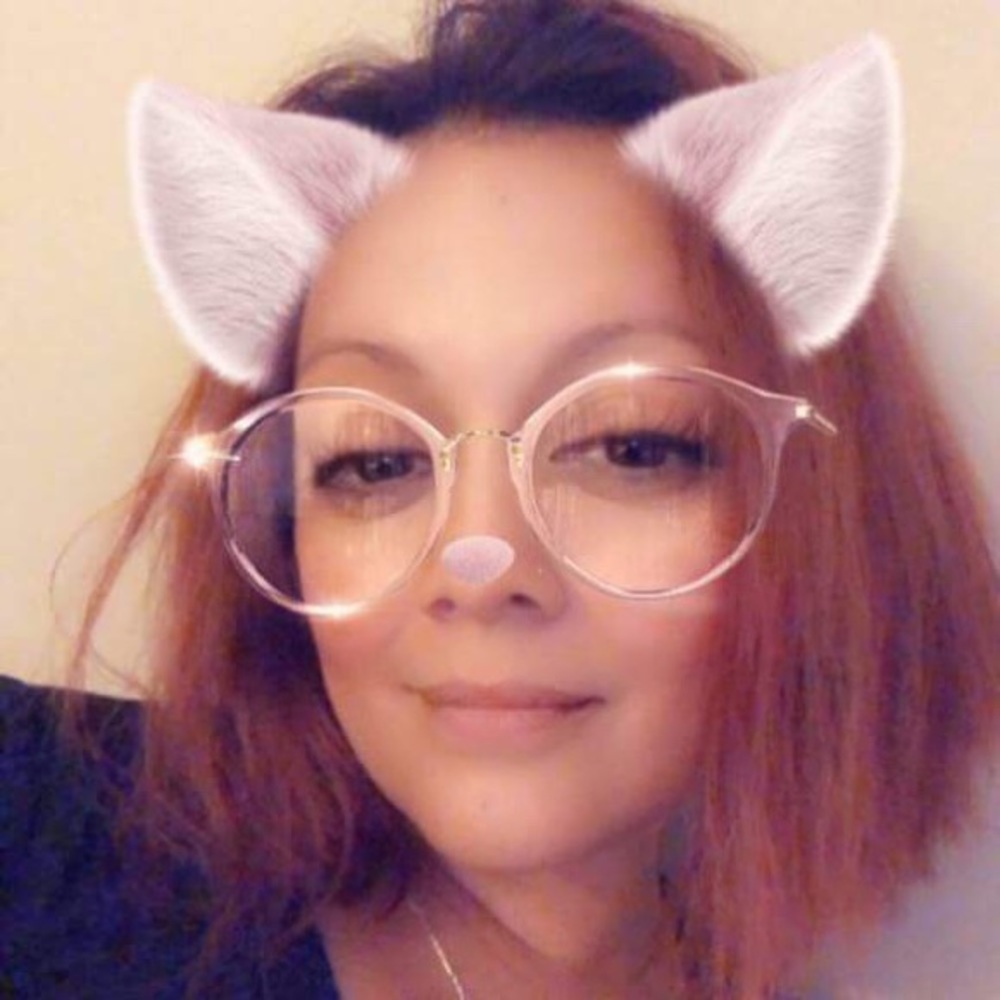 Meet your Posher, Roxana